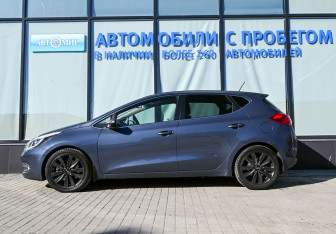 Подержанный автомобиль Kia Ceed Hatchback 2015 года (2 фото)