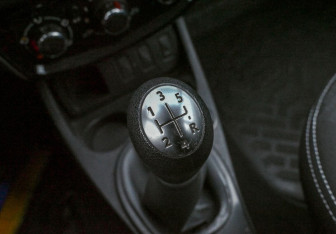 Подержанный автомобиль Nissan Terrano 2017 года (14 фото)