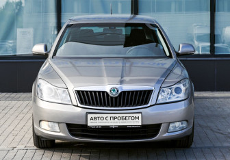 Подержанный автомобиль Skoda Octavia Liftback 2013 года (8 фото)