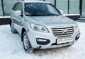 Подержанный автомобиль Lifan X60 2015 года (8 фото)