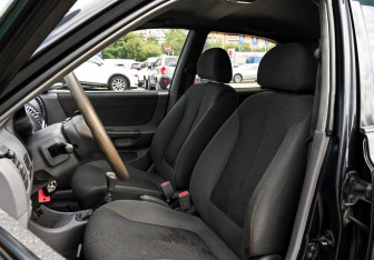 Подержанный автомобиль Hyundai Accent Sedan 2006 года (12 фото)