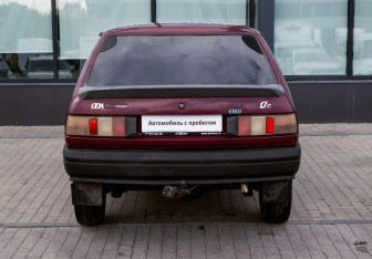 Подержанный автомобиль ИЖ 2126 «Ода» 2004 года (4 фото)