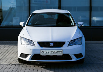 Подержанный автомобиль SEAT Leon Hatchback 2013 года (8 фото)