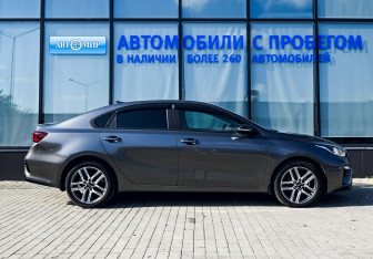Подержанный автомобиль Kia Cerato Sedan 2020 года (6 фото)