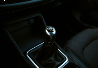 Подержанный автомобиль Москвич 3 2023 года (16 фото)