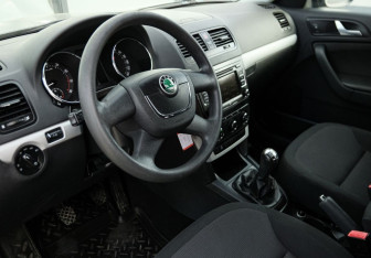 Подержанный автомобиль Skoda Yeti 2010 года (9 фото)