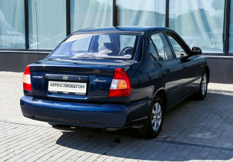 Подержанный автомобиль Hyundai Accent Sedan 2009 года (5 фото)