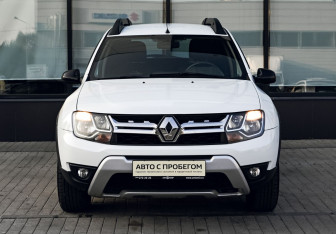 Подержанный автомобиль Renault Duster 2019 года (8 фото)