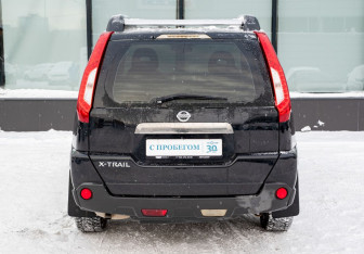 Подержанный автомобиль Nissan X-Trail 2013 года (4 фото)