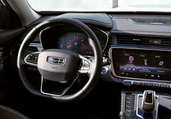 Подержанный автомобиль Geely Atlas Pro 2022 года (20 фото)
