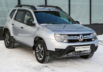 Подержанный автомобиль Renault Duster 2020 года (7 фото)