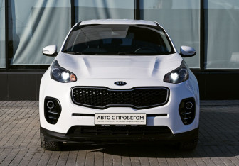 Подержанный автомобиль Kia Sportage 2017 года (8 фото)