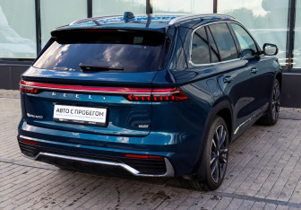 Подержанный автомобиль Geely Monjaro 2024 года (5 фото)