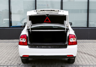Подержанный автомобиль LADA (ВАЗ) Priora Sedan 2010 года (18 фото)