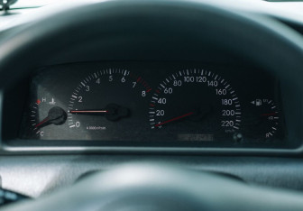 Подержанный автомобиль Toyota Corolla Sedan 2006 года (15 фото)