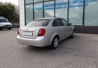 Подержанный автомобиль Chevrolet Lacetti Sedan 2012 года (5 фото)