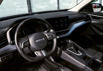 Подержанный автомобиль Haval F7x 2023 года (16 фото)