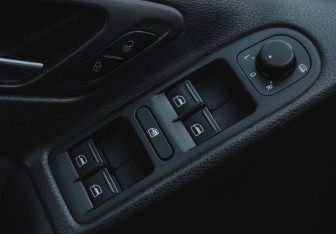 Подержанный автомобиль Volkswagen Golf Hatchback 2010 года (12 фото)