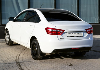 Подержанный автомобиль LADA (ВАЗ) Vesta Sedan 2021 года (3 фото)