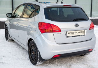 Подержанный автомобиль Kia Venga 2014 года (4 фото)