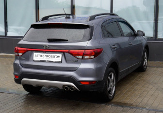 Подержанный автомобиль Kia Rio Hatchback 2017 года (5 фото)