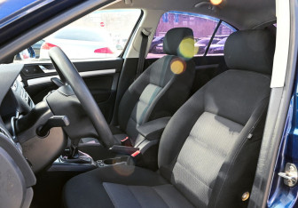 Подержанный автомобиль Skoda Octavia Liftback 2008 года (13 фото)