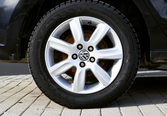 Подержанный автомобиль Volkswagen Polo Sedan 2011 года (20 фото)