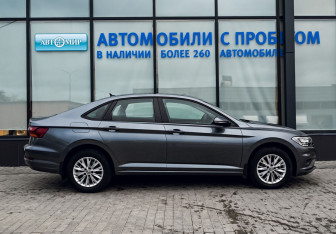 Подержанный автомобиль Volkswagen Jetta Sedan 2020 года (6 фото)