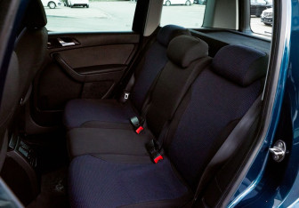 Подержанный автомобиль Skoda Yeti 2011 года (15 фото)
