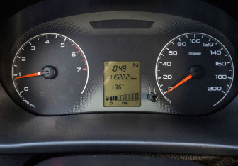 Подержанный автомобиль LADA (ВАЗ) Granta Liftback 2015 года (15 фото)