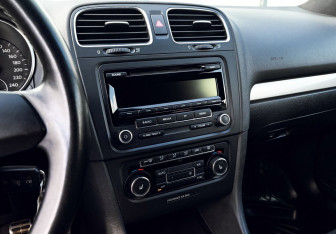 Подержанный автомобиль Volkswagen Golf Hatchback 2012 года (13 фото)