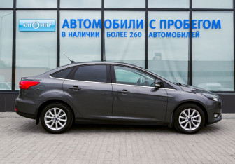 Подержанный автомобиль Ford Focus Sedan 2017 года (6 фото)