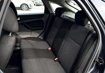 Подержанный автомобиль Ford Focus Hatchback 2011 года (16 фото)