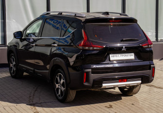 Подержанный автомобиль Mitsubishi Xpander 2022 года (3 фото)