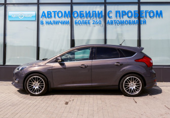 Подержанный автомобиль Ford Focus Hatchback 2011 года (2 фото)