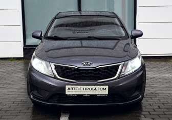 Подержанный автомобиль Kia Rio Sedan 2012 года (8 фото)