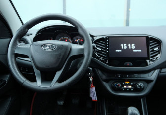 Подержанный автомобиль LADA (ВАЗ) Vesta Sedan 2018 года (10 фото)