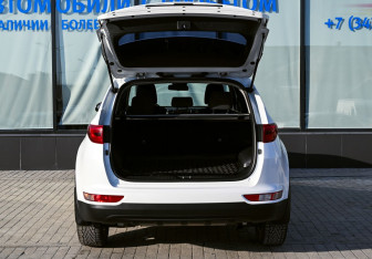 Подержанный автомобиль Kia Sportage 2017 года (20 фото)