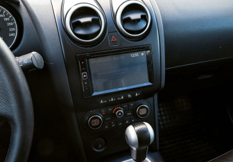 Подержанный автомобиль Nissan Qashqai 2007 года (15 фото)