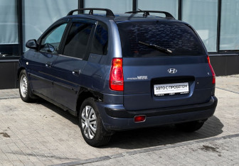 Подержанный автомобиль Hyundai Matrix 2004 года (3 фото)