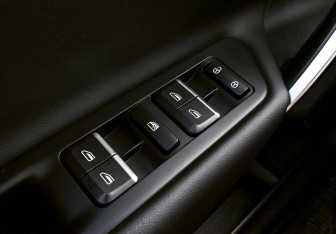 Подержанный автомобиль Geely Atlas 2021 года (12 фото)