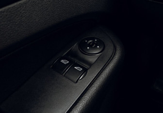 Подержанный автомобиль Ford Focus Sedan 2007 года (12 фото)