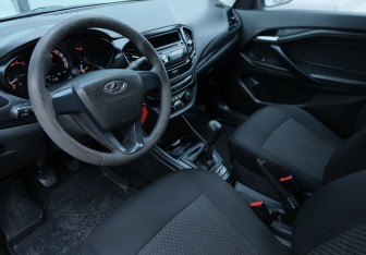 Подержанный автомобиль LADA (ВАЗ) Vesta Sedan 2019 года (9 фото)