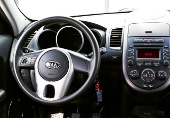 Подержанный автомобиль Kia Soul 2012 года (17 фото)