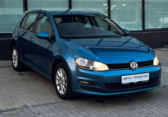 Подержанный автомобиль Volkswagen Golf Hatchback 2013 года (4 фото)