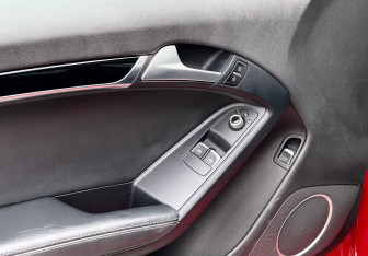 Подержанный автомобиль Audi A5 Coupe 2014 года (16 фото)