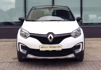 Подержанный автомобиль Renault Kaptur 2018 года (8 фото)