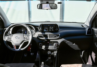 Подержанный автомобиль Hyundai Tucson 2018 года (18 фото)