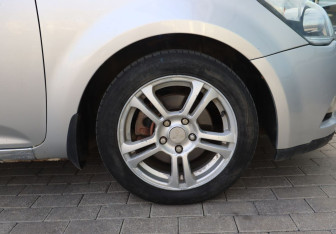 Подержанный автомобиль Kia Ceed Hatchback 2010 года (18 фото)
