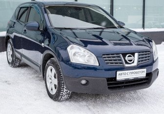 Подержанный автомобиль Nissan Qashqai 2008 года (8 фото)
